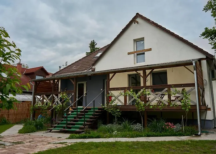 Erika Vendeghaz 3* Szentendre
